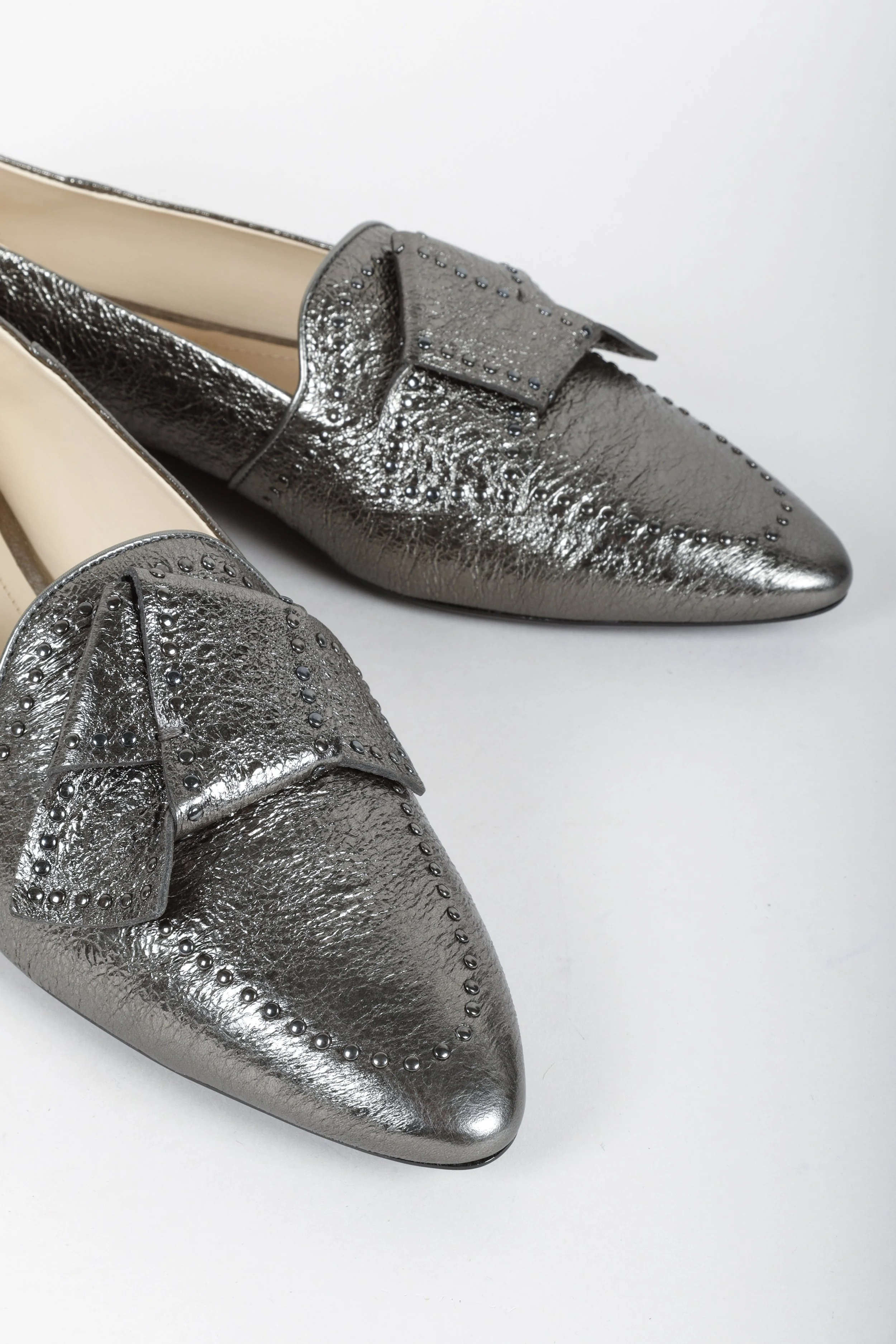 Pointed toe slippers on sale